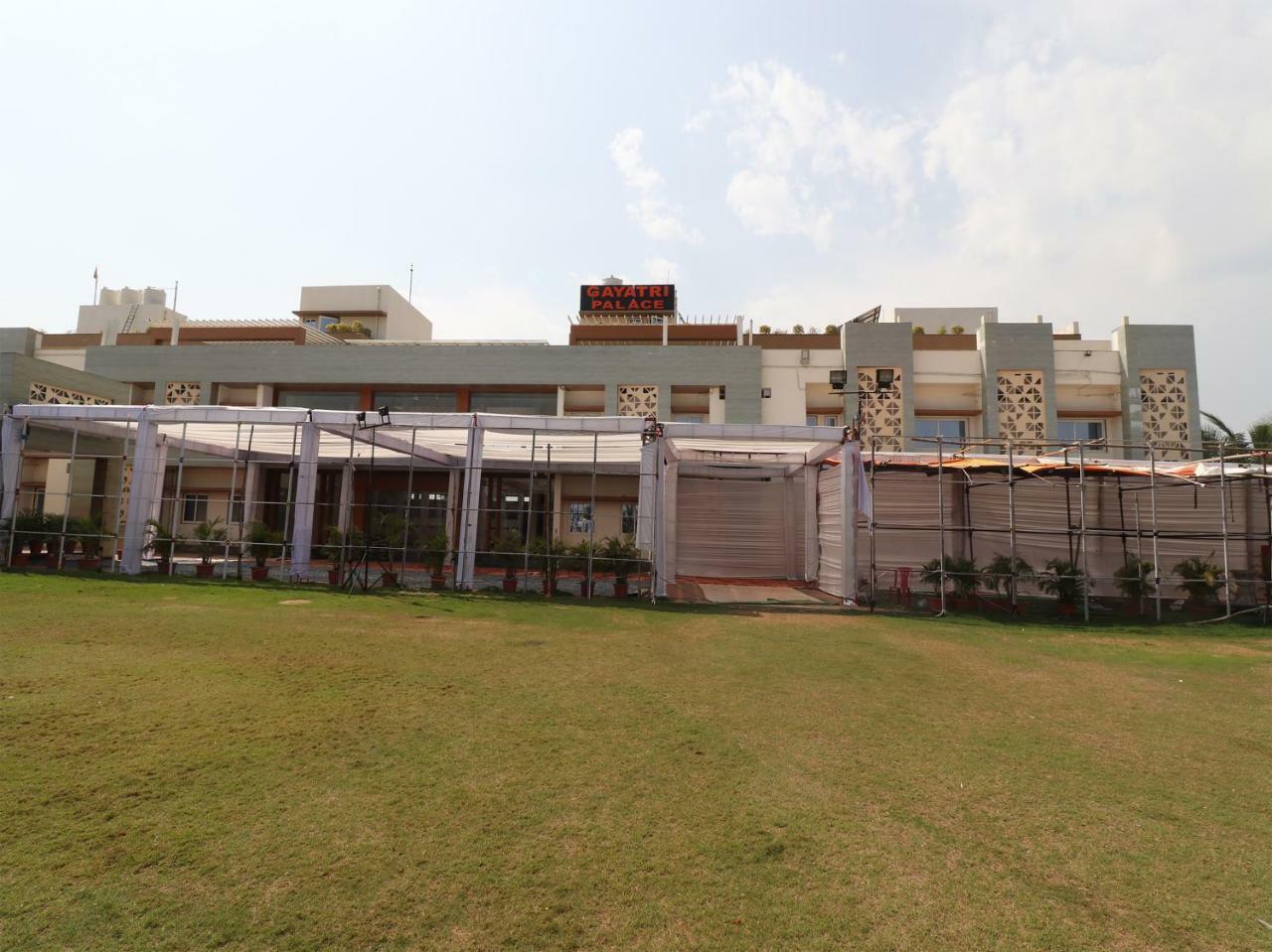 Oyo 29012 Gayatri Palace Hotel Durg Luaran gambar