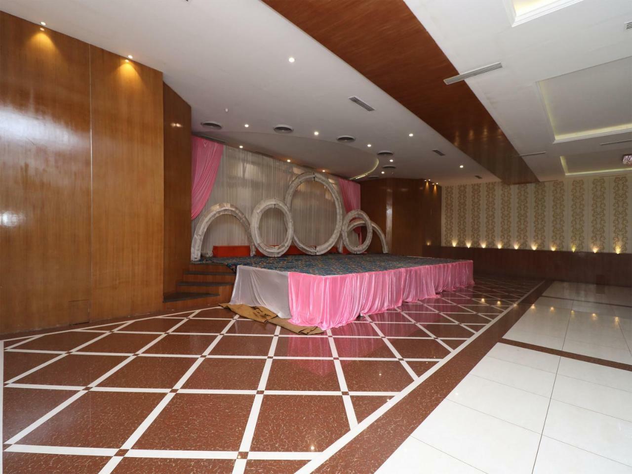Oyo 29012 Gayatri Palace Hotel Durg Luaran gambar