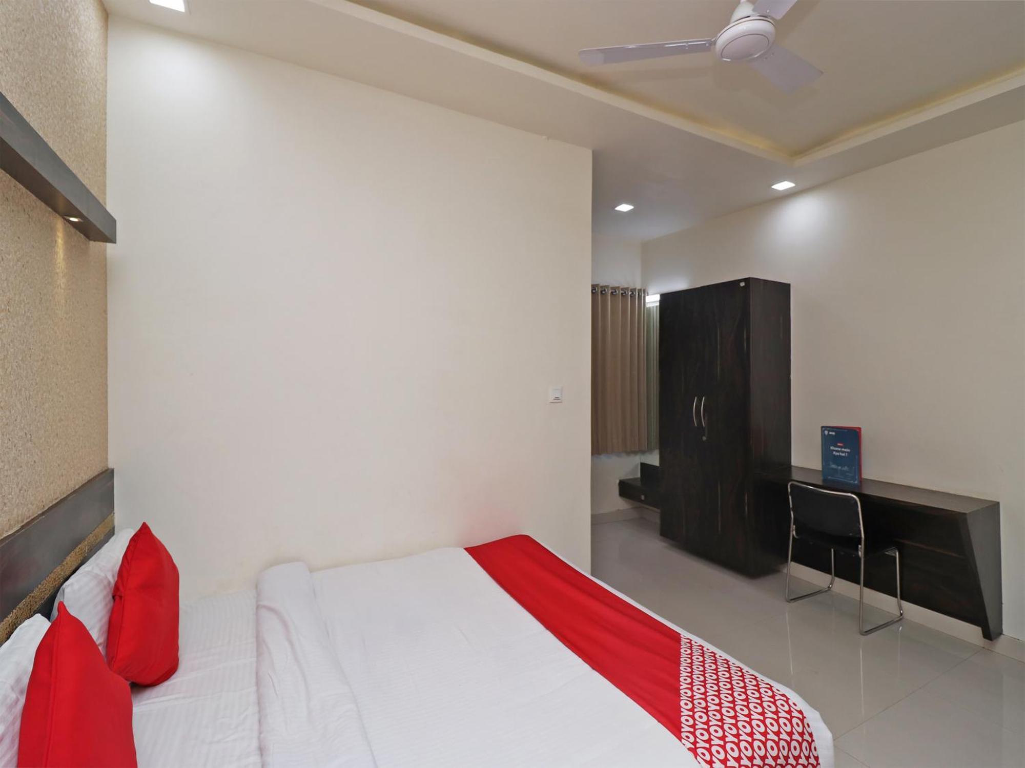 Oyo 29012 Gayatri Palace Hotel Durg Luaran gambar